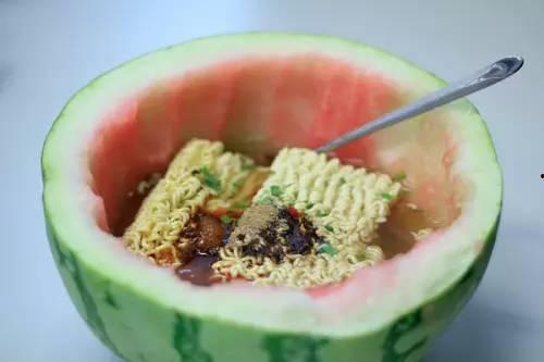 吃泡泡的瓜,甜蜜诱惑，尽享美味时光