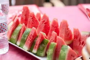 睡前吃小瓜的危害,揭秘夜间饮食的潜在风险  第1张